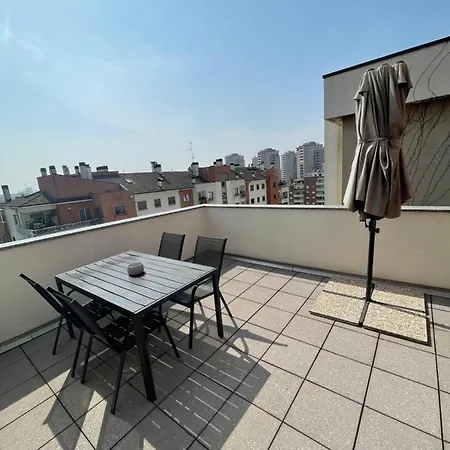 Elegant Apartment In Milan With Panoramic Terrace Exterior photo